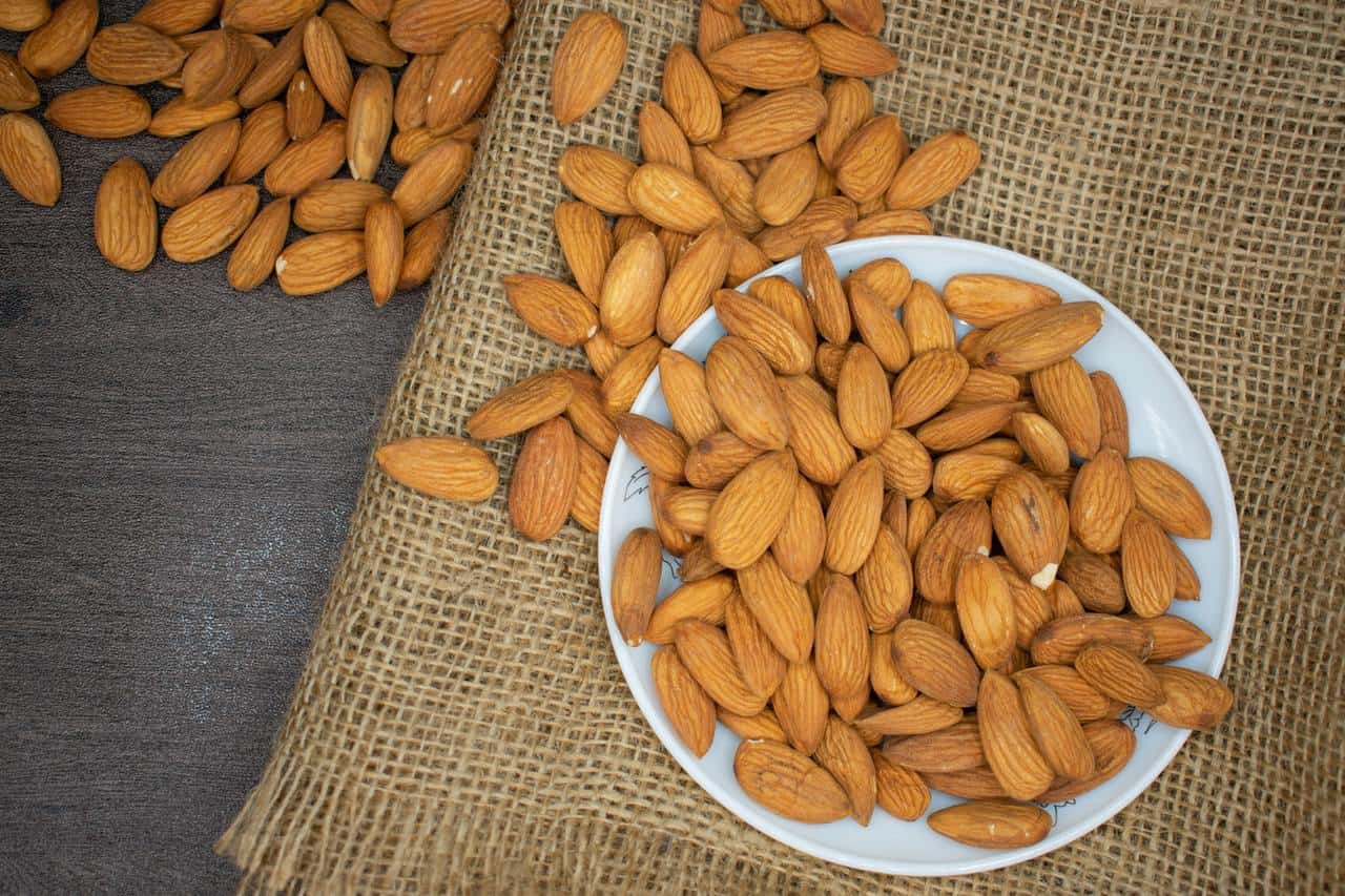 Noix, en particulier les amandes